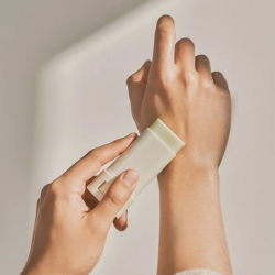 Jaysuing, Matte Sun Stick Mugwort + Camelia SPF50+/PA++++, Сонцезахисний засіб, що матує, в стику, спф, 18 г